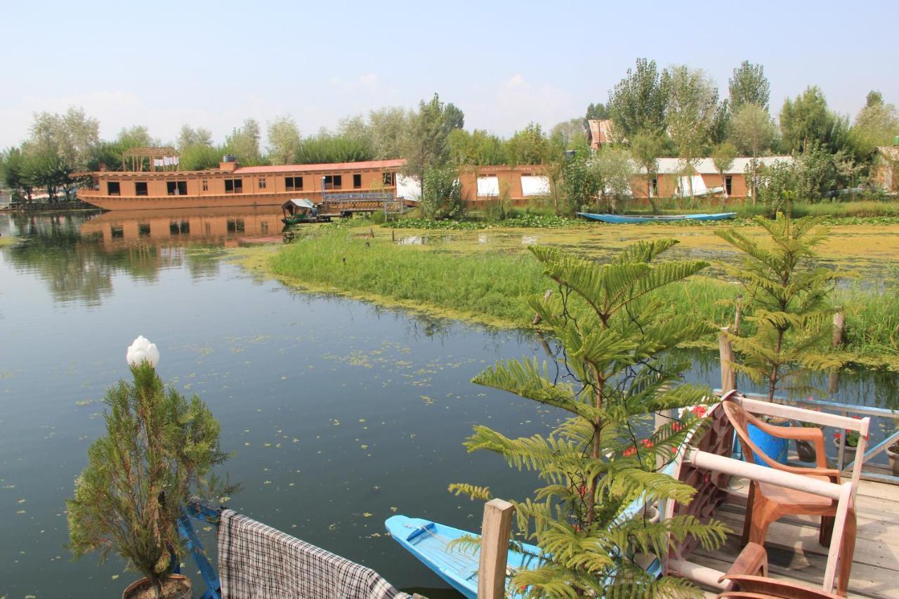Hotel Umbrella Group Of House Boat Srīnagar Exteriér fotografie