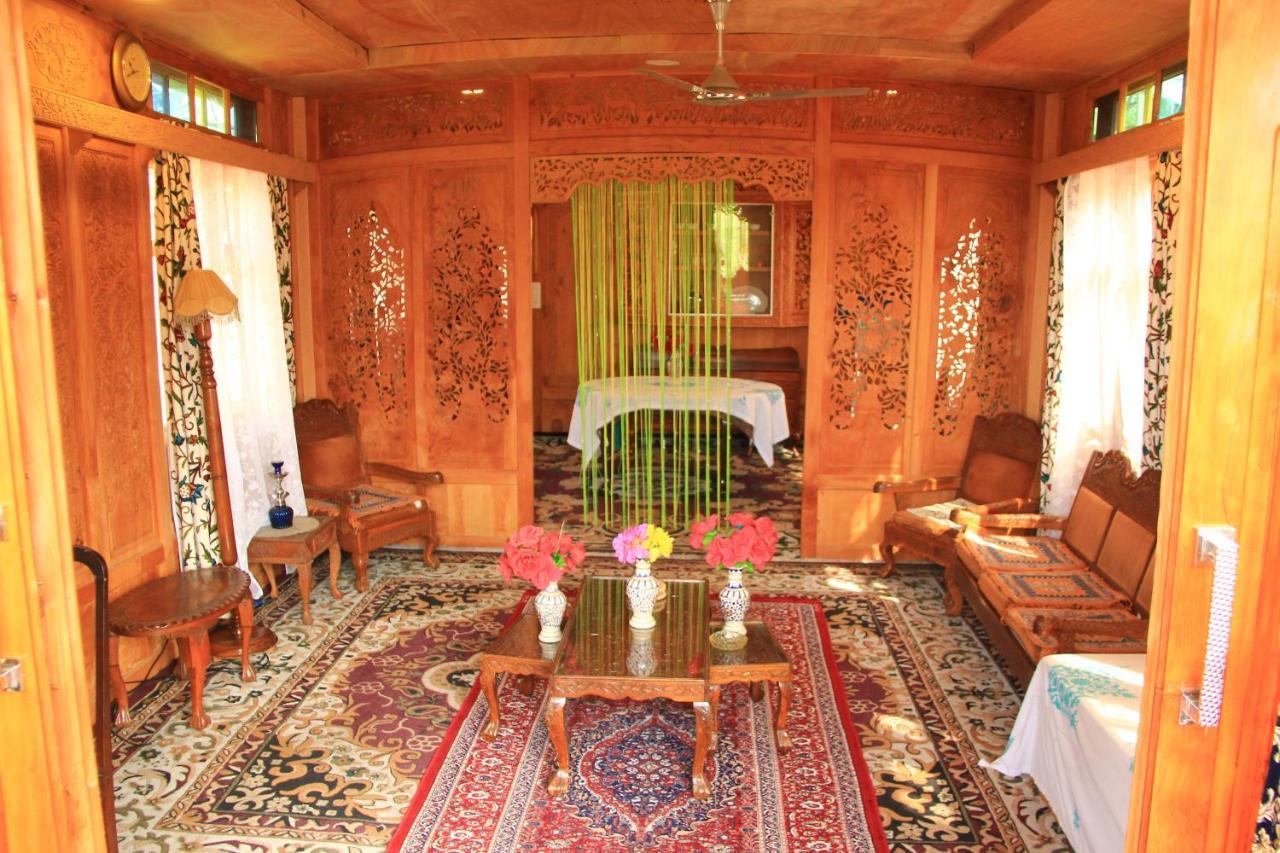 Hotel Umbrella Group Of House Boat Srīnagar Exteriér fotografie
